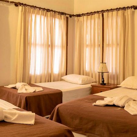 Roboré Hotel Mami Vilma מראה חיצוני תמונה