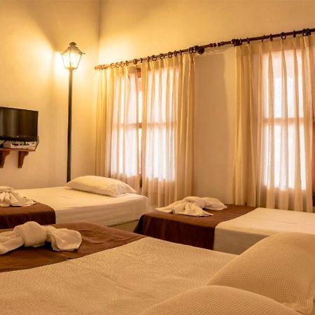 Roboré Hotel Mami Vilma מראה חיצוני תמונה